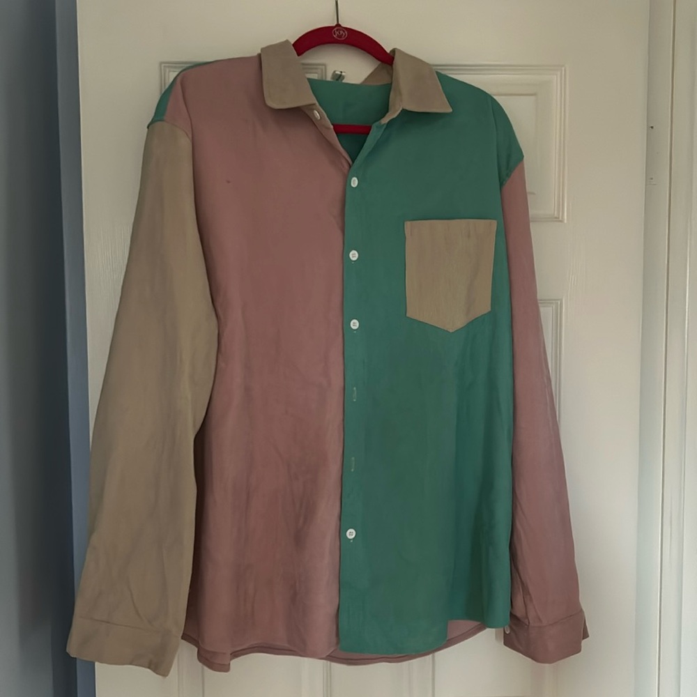 Men’s Long Sleeved Button Down